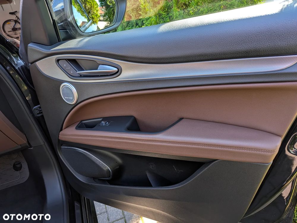 Alfa Romeo Stelvio 2.0 Turbo Veloce Q4 - 18