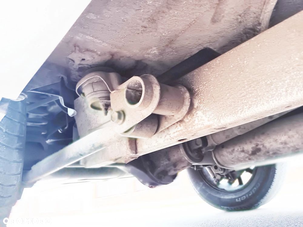 Suzuki Grand Vitara 2.0 TD Comfort Limited - 23