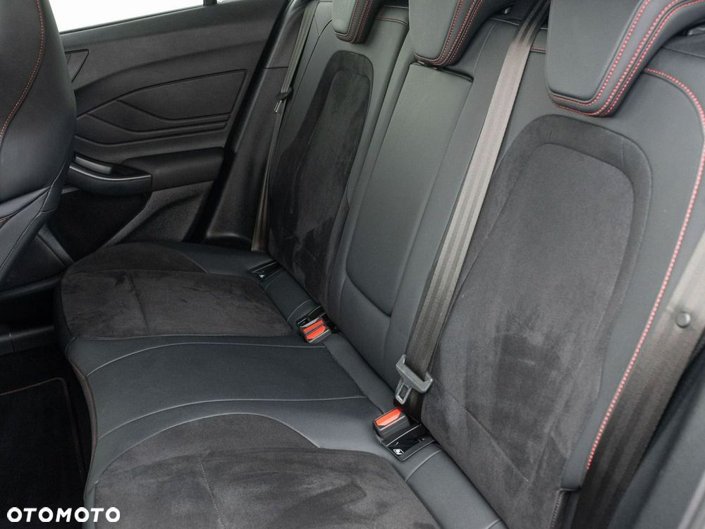 Ford Focus 2.3 EcoBoost ST X - 25