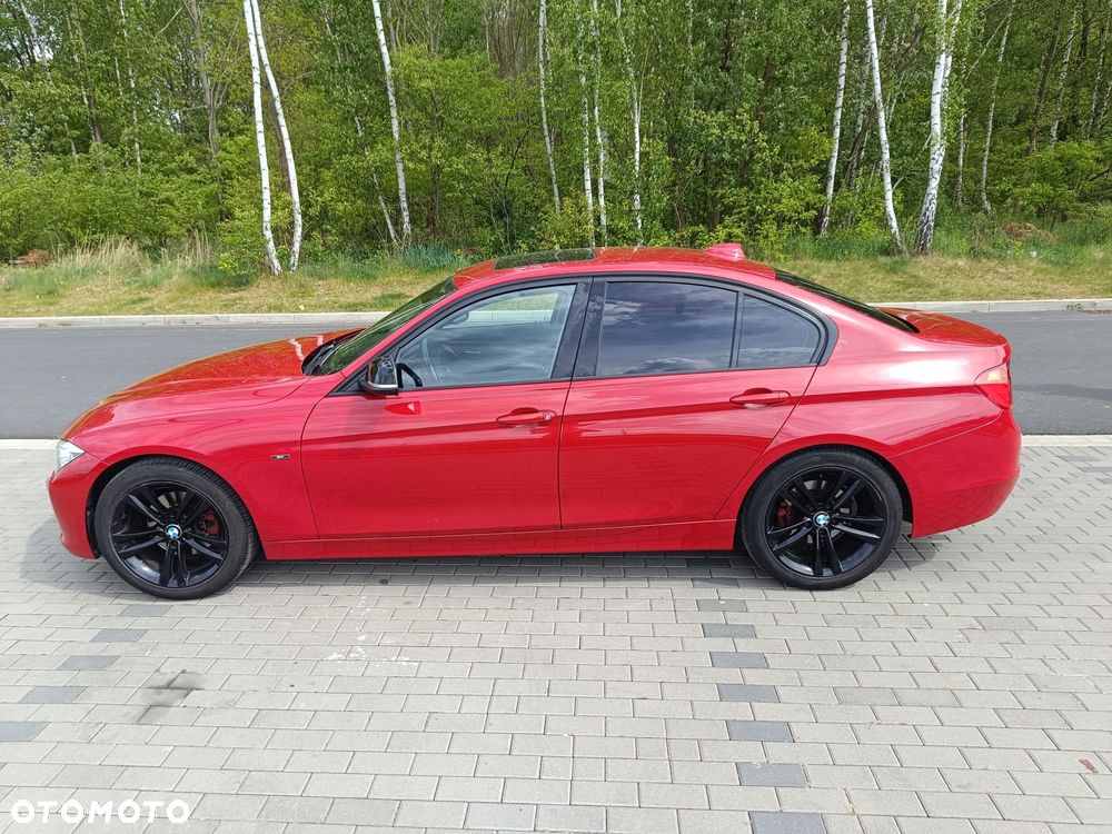 BMW Seria 3 320d Sport Line - 3