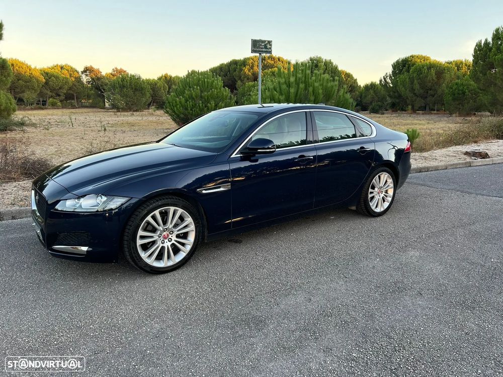 Jaguar XF 2.0 D Prestige Aut. - 24