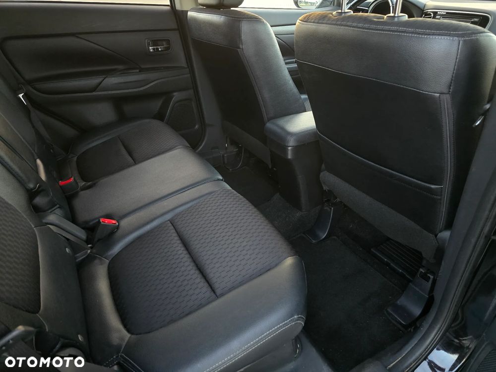 Mitsubishi Outlander 2.2 DID Intense + 4WD - 9
