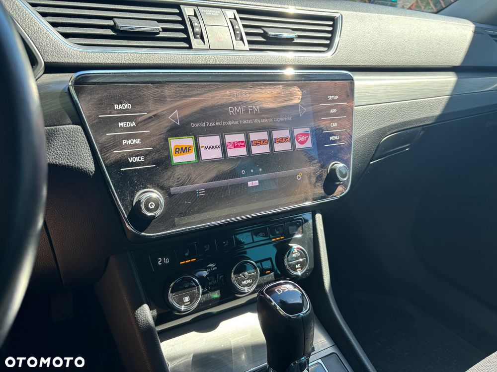 Skoda Superb 2.0 TDI SCR Style DSG - 30