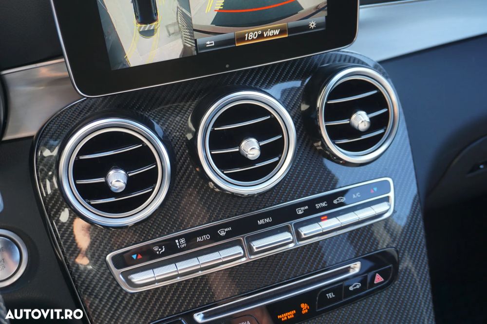 Mercedes-Benz GLC Coupe 250 4Matic 9G-TRONIC AMG Line - 25