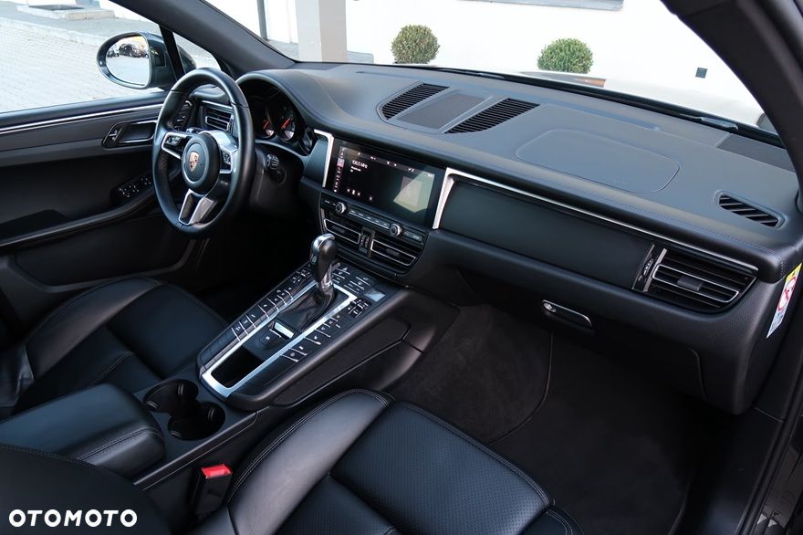 Porsche Macan Standard - 26