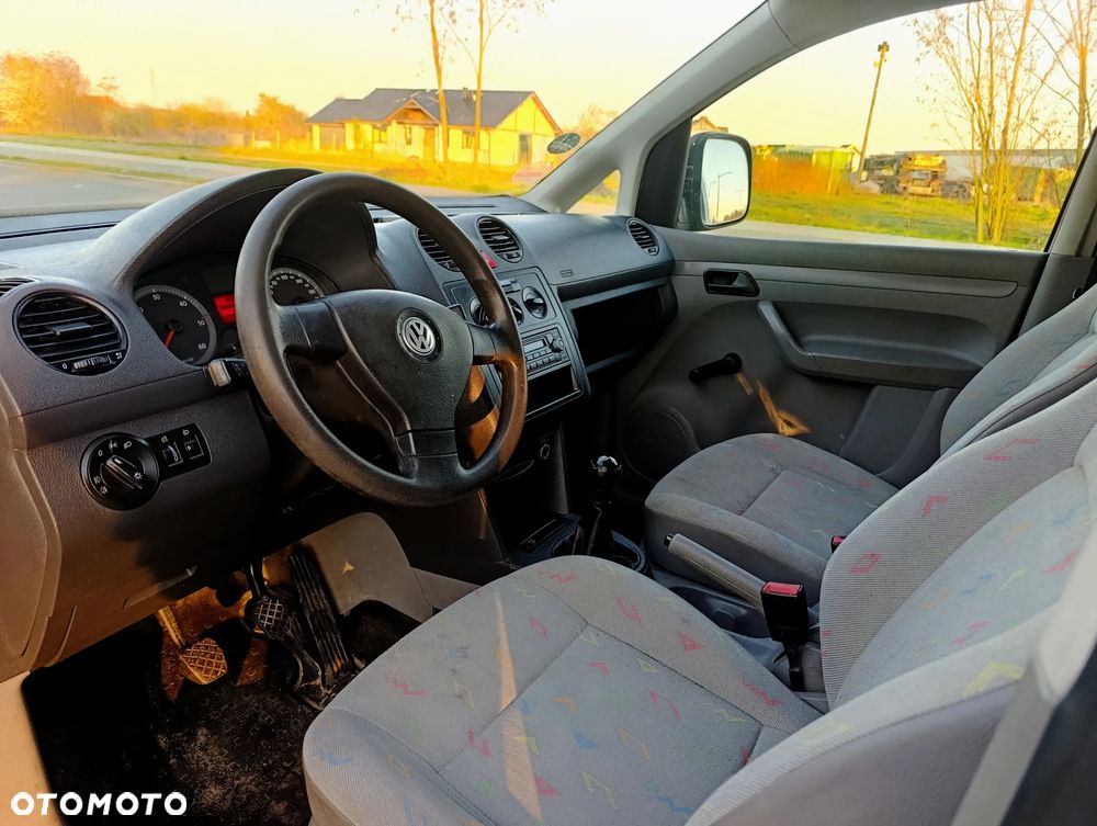 Volkswagen Caddy - 10