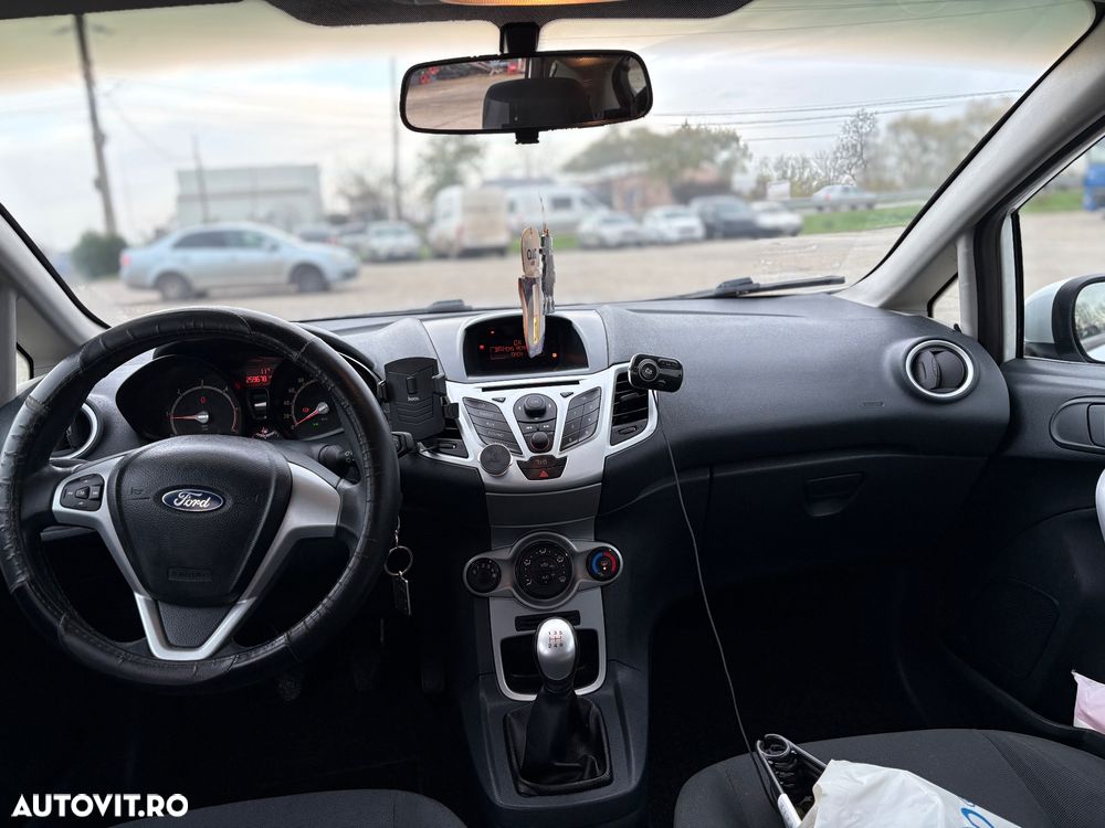 Ford Fiesta 1.4 TDCI Titanium - 8