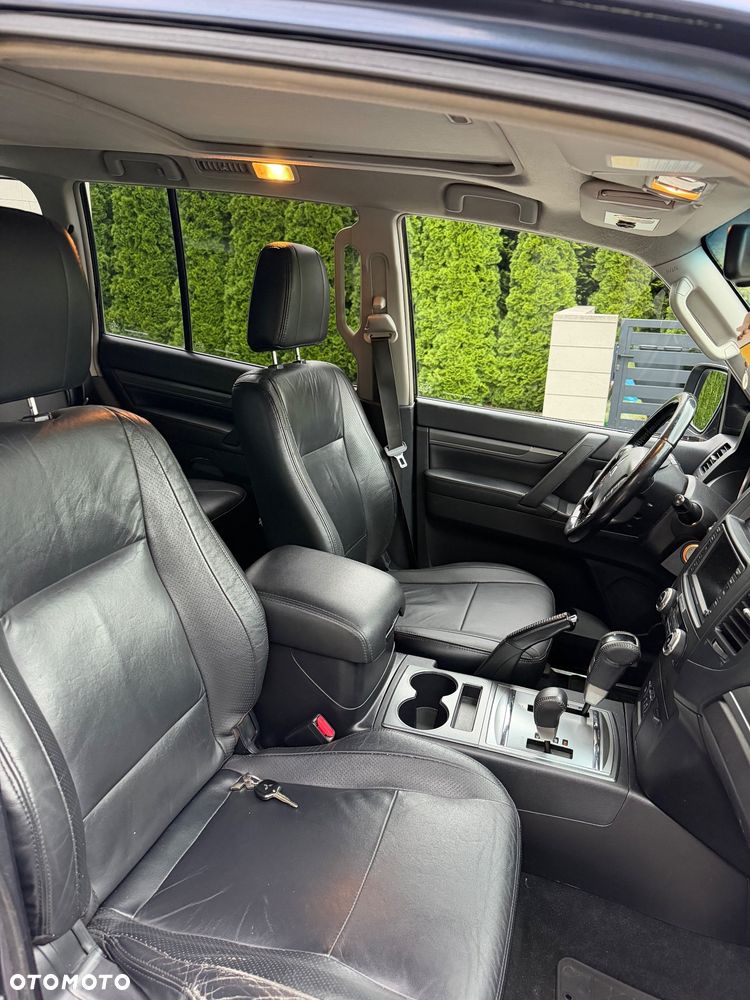 Mitsubishi Pajero 3.8 V6 Automatik Instyle - 12