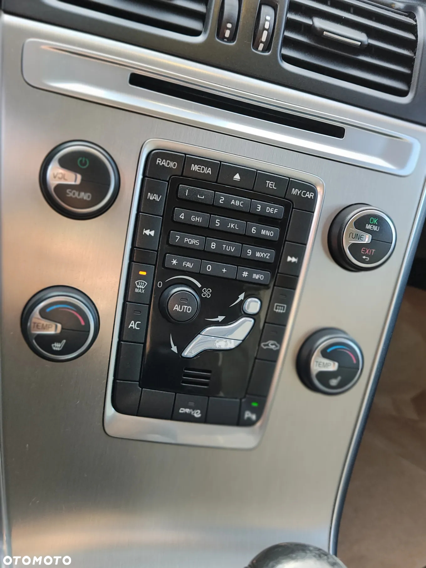 Volvo XC 60 DRIVe Momentum - 22
