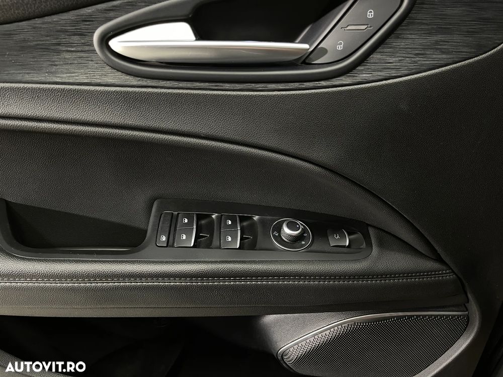 Alfa Romeo Stelvio 2.2 16V AT8 Q4 Business - 23