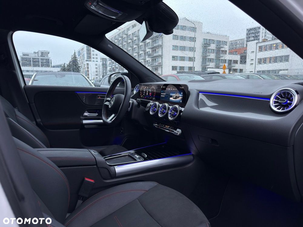 Mercedes-Benz GLA 200 AMG Line - 22