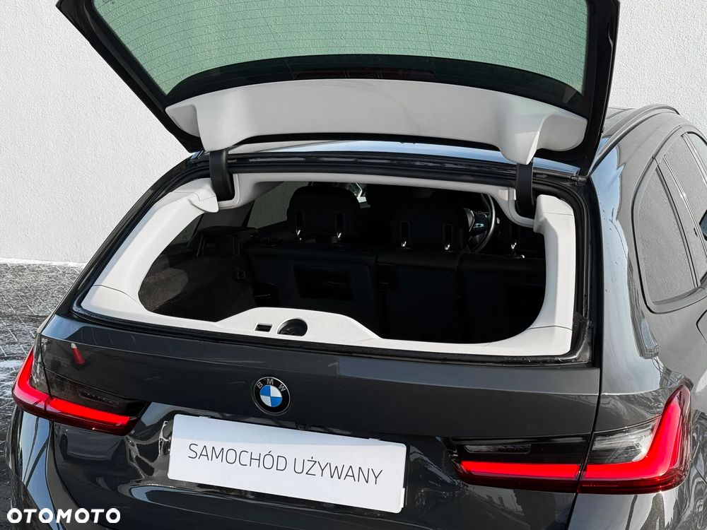 BMW Seria 3 320d Sport Line Shadow - 15