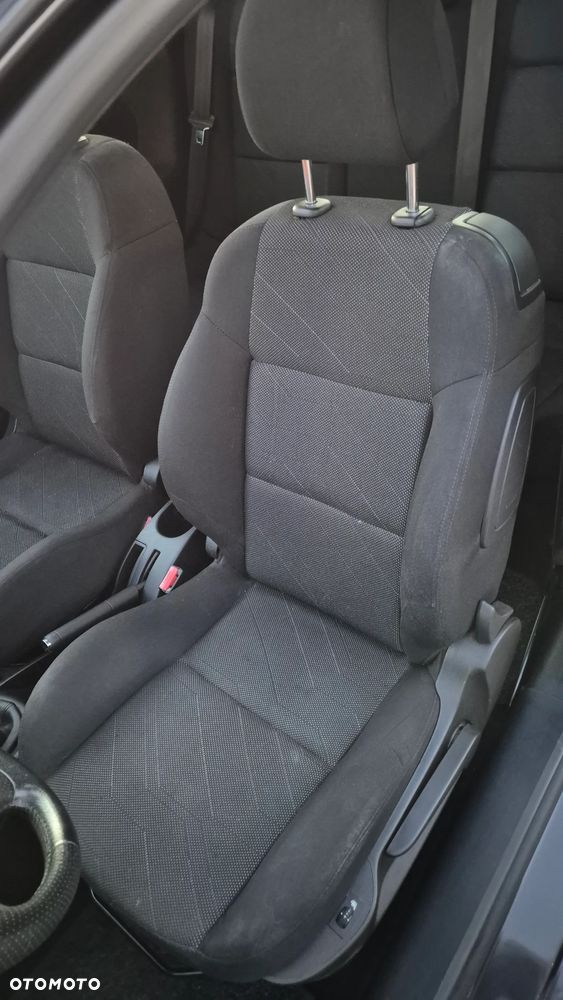 Peugeot 207 1.4 16V U Move - 20