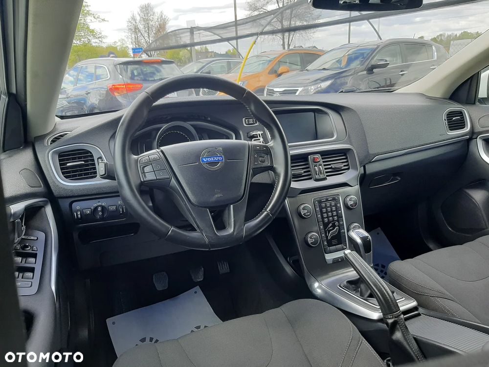 Volvo V40 D2 Momentum - 15