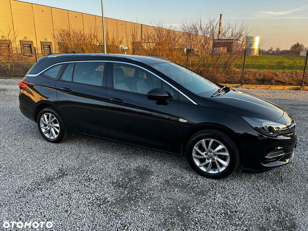 Opel Astra 1.2 Turbo Business Edition - 2