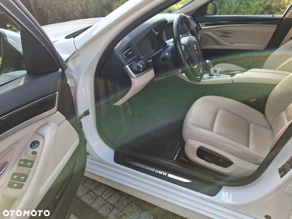 BMW Seria 5 518d Advantage - 12