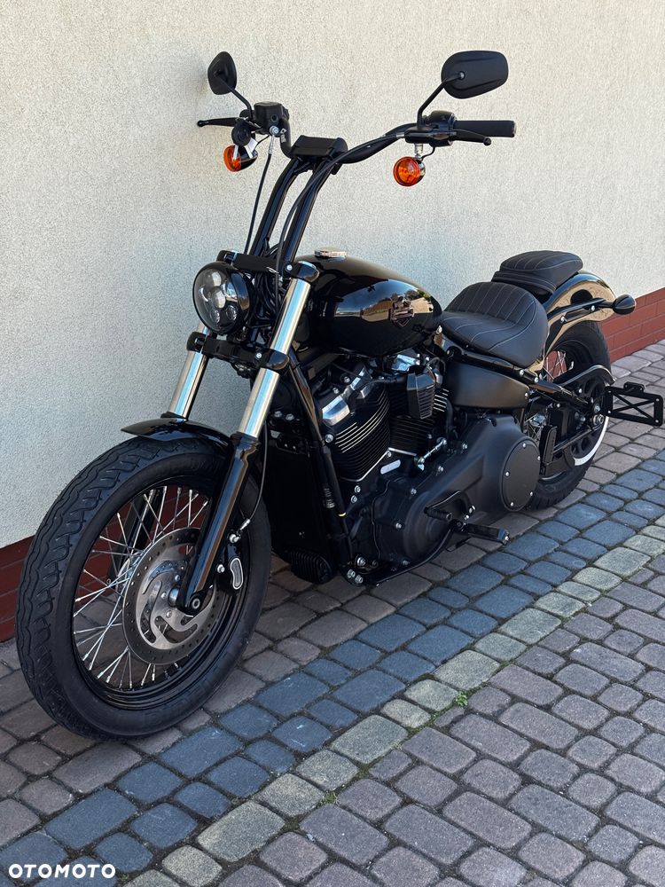 Harley-Davidson Softail Street Bob - 4