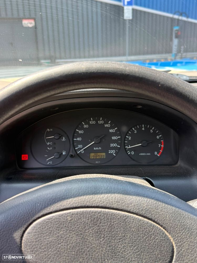 Mazda 323 P 1.3 - 10