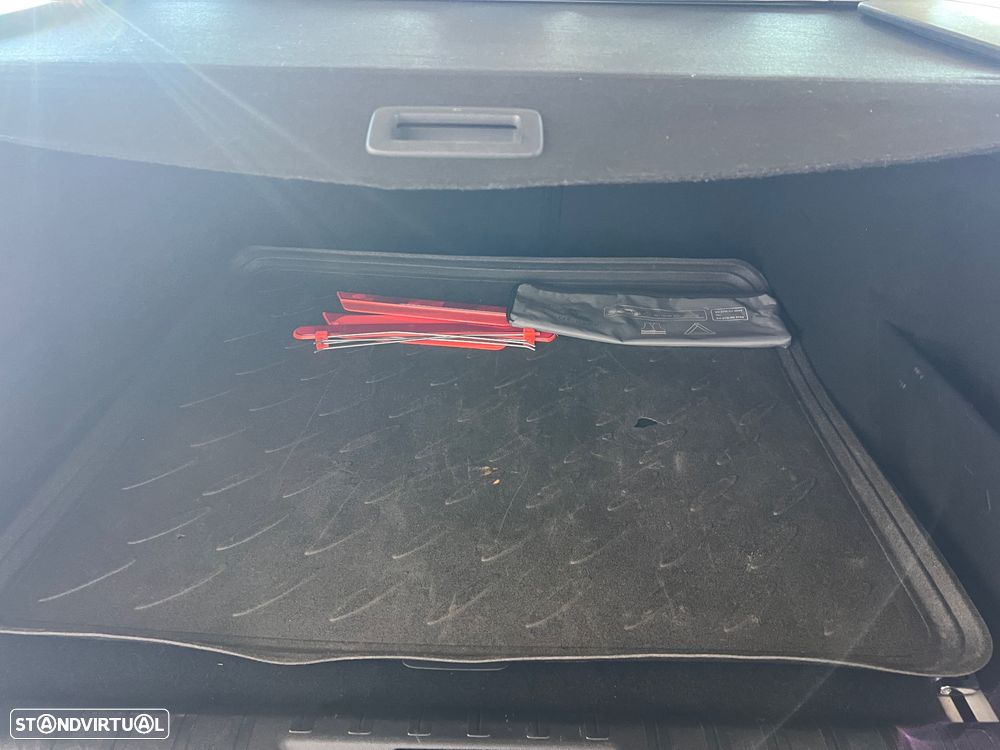 Peugeot 308 SW 1.2 PureTech Style - 38