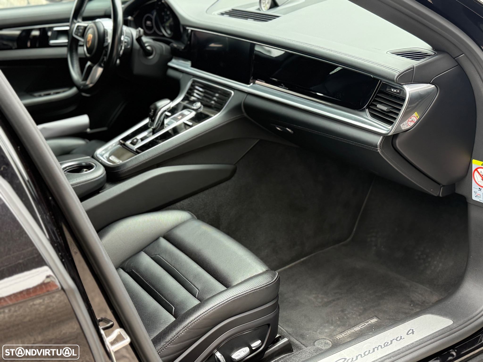 Porsche Panamera Sport Turismo 4 E-Hybrid 10 Years Edition - 8