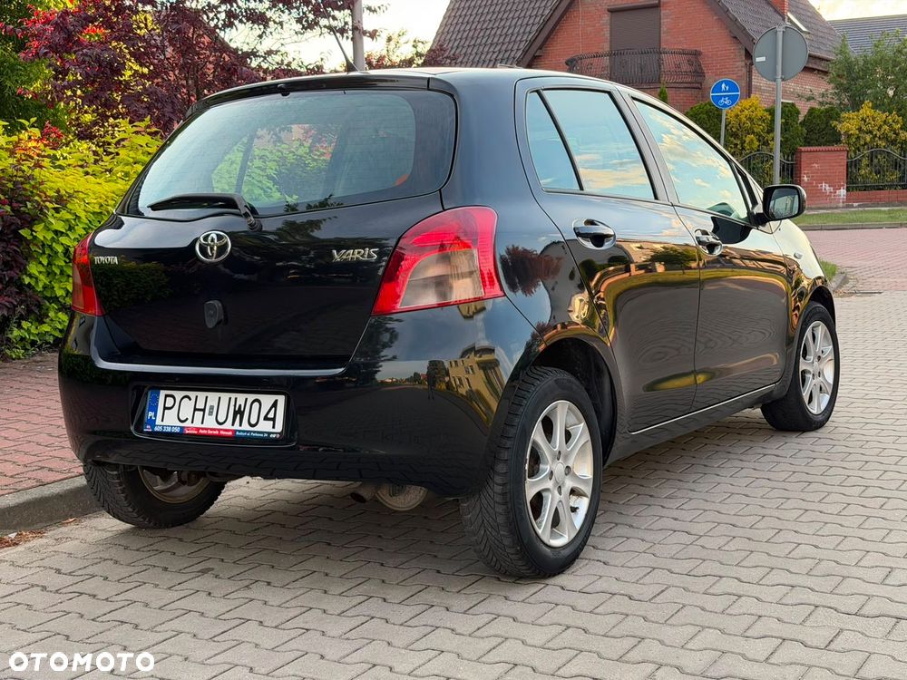 Toyota Yaris 1.3 Prestige - 5
