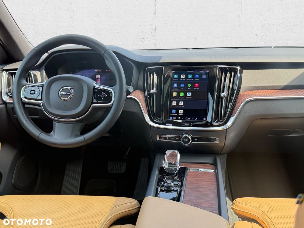 Volvo V60 B5 B AWD Plus Bright - 19