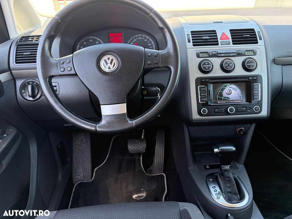 Volkswagen Touran 1.4 TSI DSG Comfortline - 8