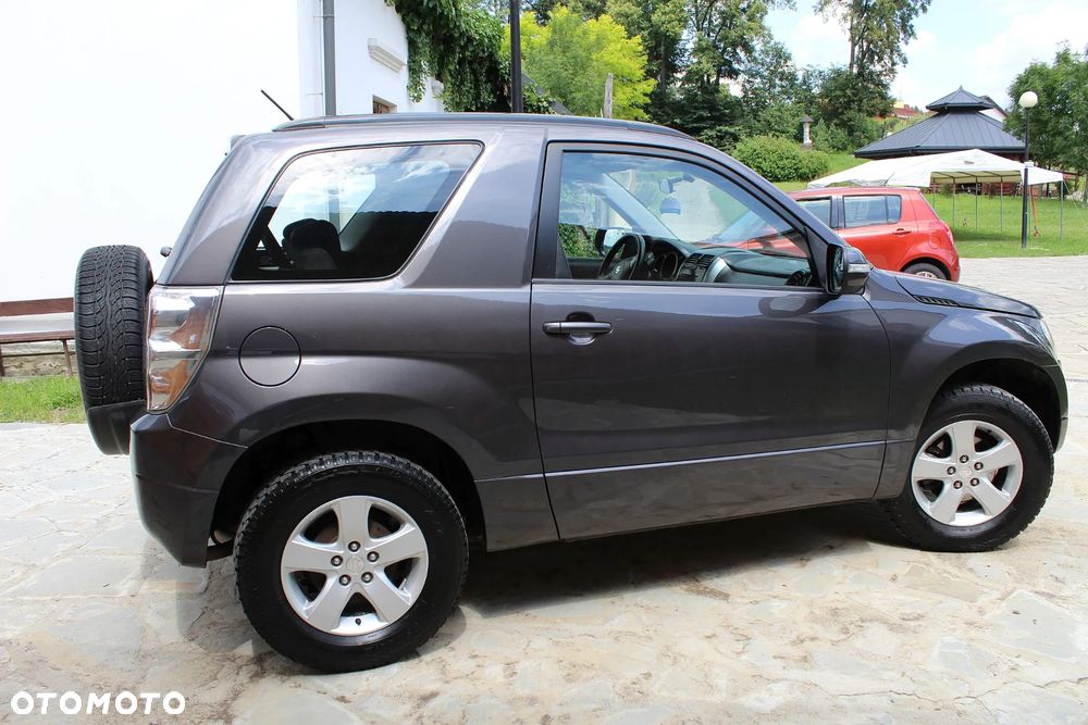Suzuki Grand Vitara 1.6 De luxe - 12