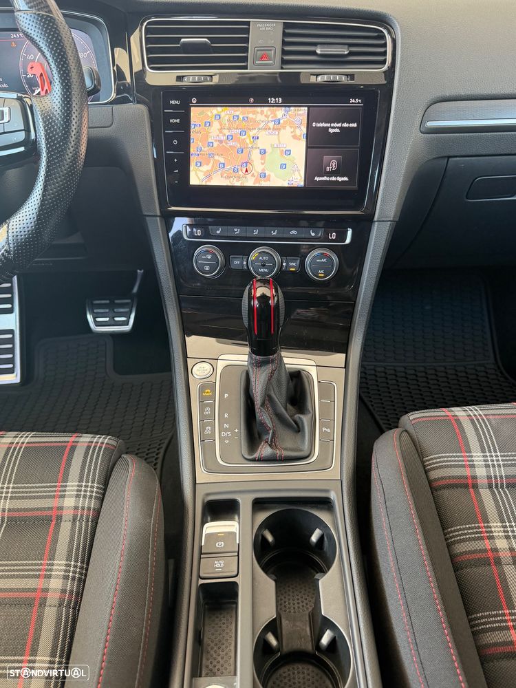 VW Golf 2.0 TSI GTI DSG Performance - 27