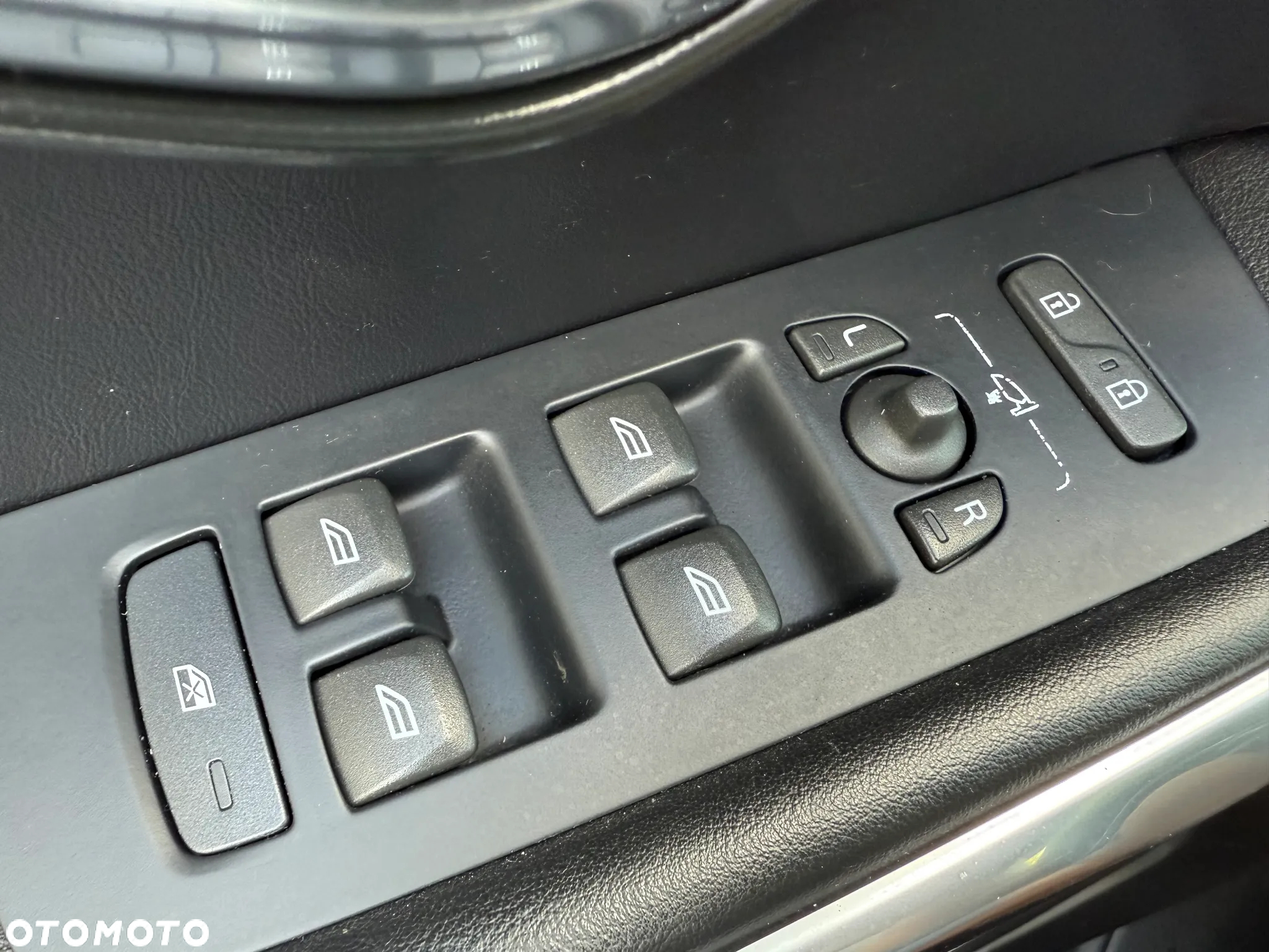 Volvo V40 D2 Drive-E R-Design Kinetic - 40