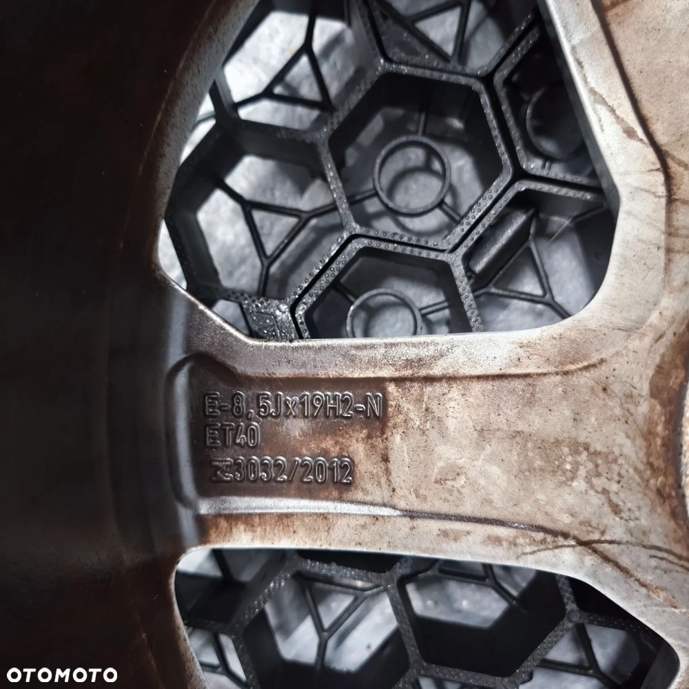 Felgi Audi A3 S-line 18" | 8P0601025BA | Do renowacji / Jedna krzywa - 15