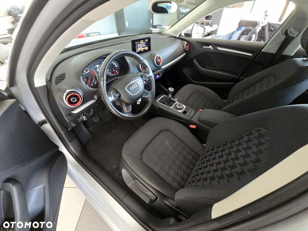 Audi A3 Sportback 1.4 TFSI Attraction - 17