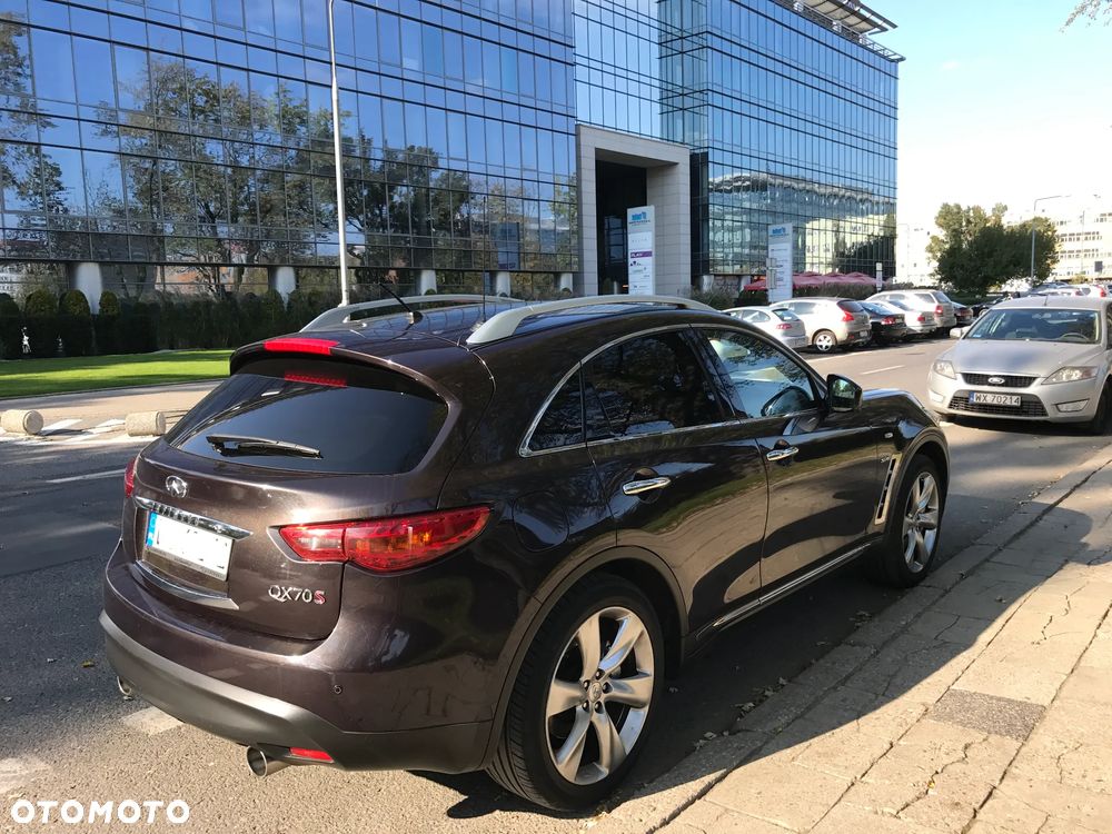 Infiniti Q70 3.0d S Premium - 9
