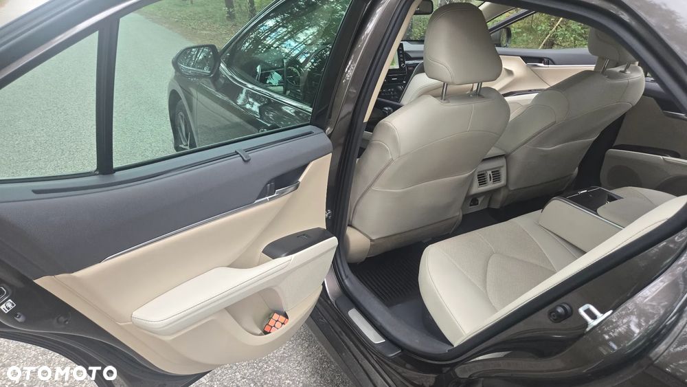 Toyota Camry 2.5 Hybrid Prestige CVT - 9