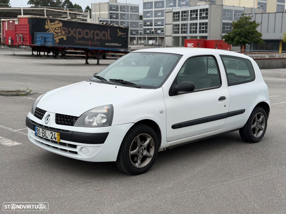 Renault Clio - 1