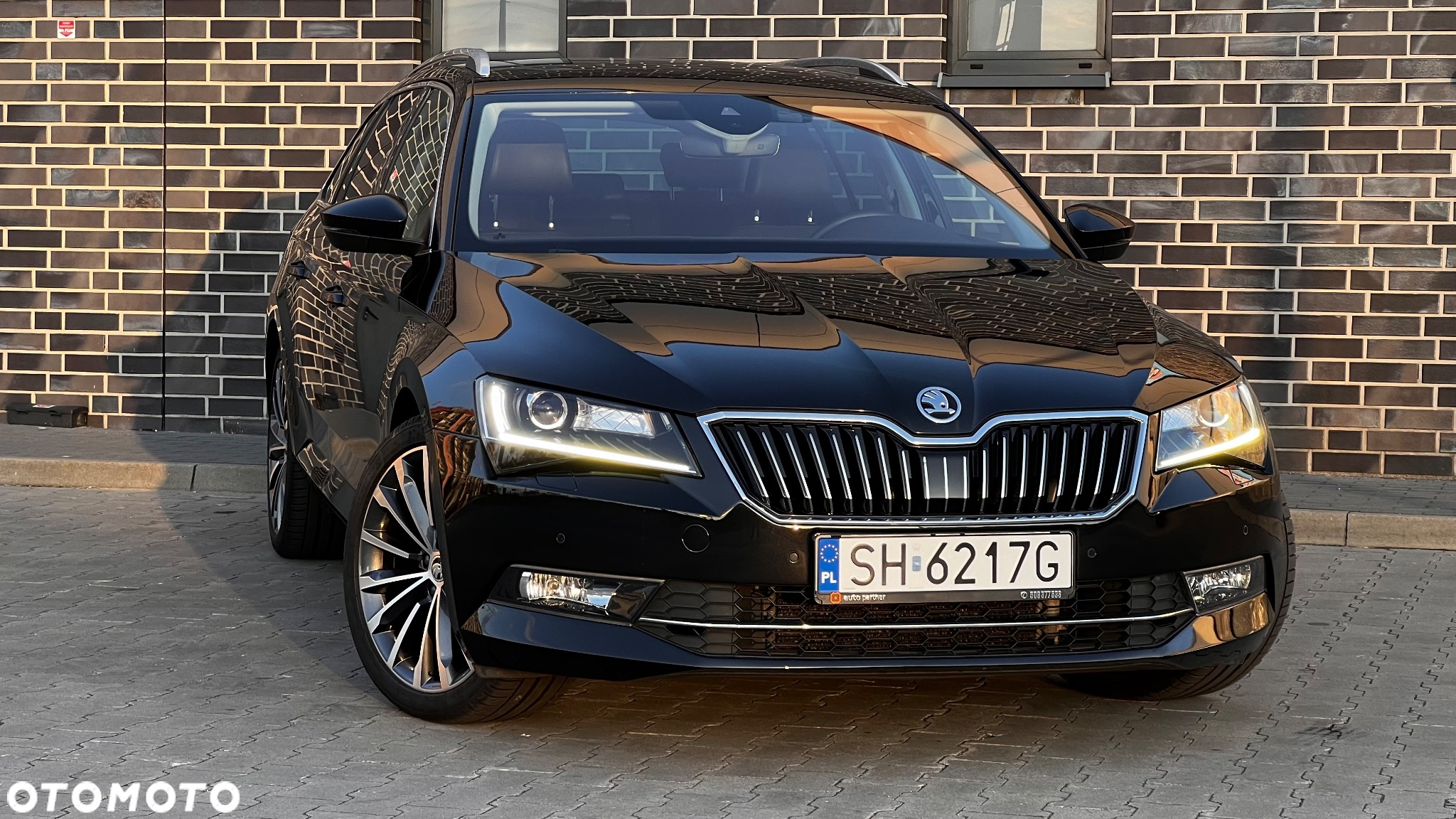 Skoda Superb 2.0 TDI 4x4 DSG L&K - 4