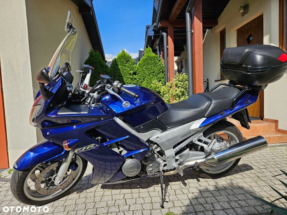 Yamaha FJR - 16