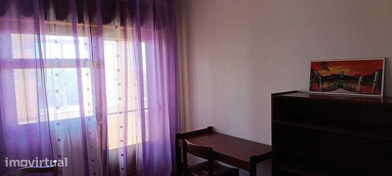 Aluga se apartamento T-2 - Grande imagem: 2/2