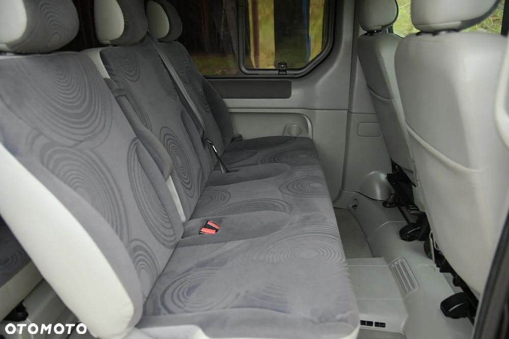 Renault Trafic - 23