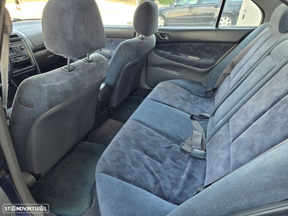 Mitsubishi Galant Sedan 2.0 GLS TD - 9