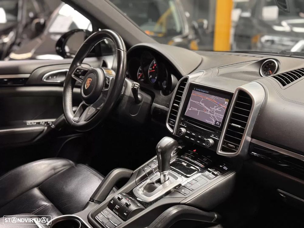 Porsche Cayenne 3.0 V6 - 32