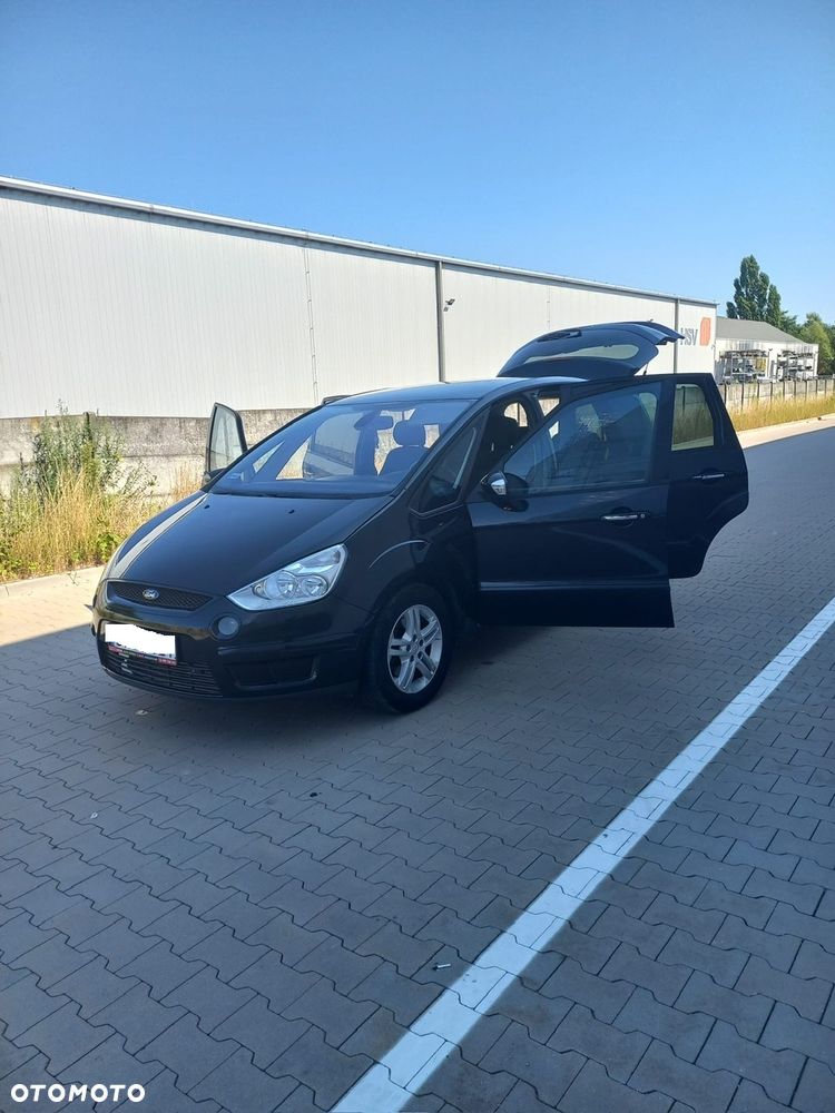 Ford S-Max - 21