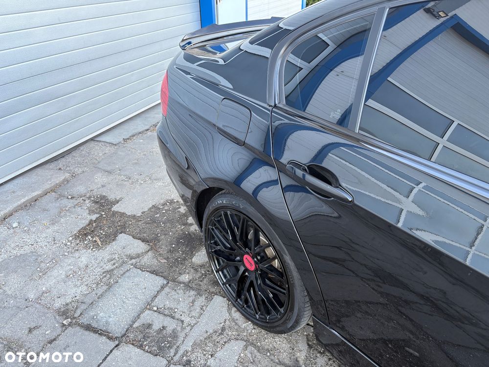 BMW Seria 3 318d - 20