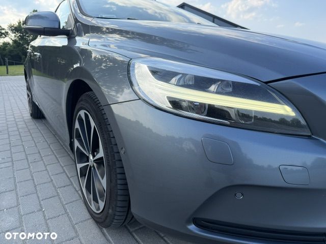 Volvo V40 D4 Drive-E Momentum - 12