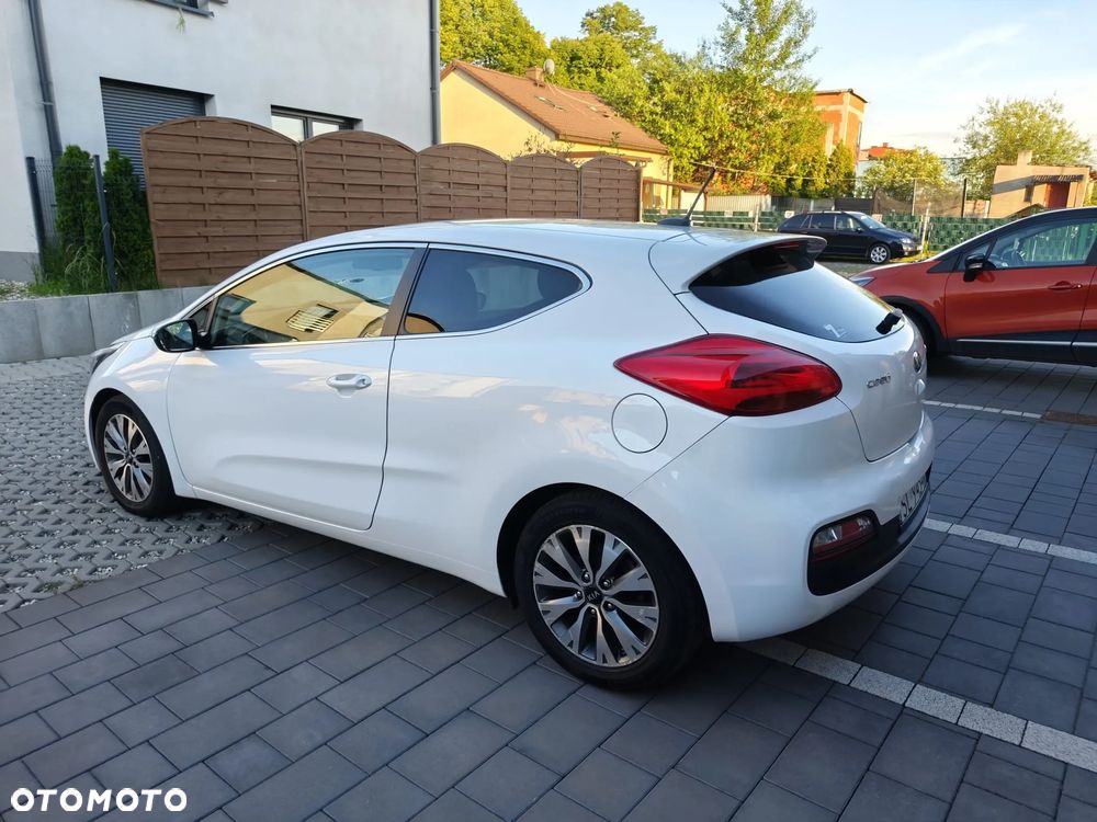 Kia ProCeed 1.6 CRDi ISG Vision - 4