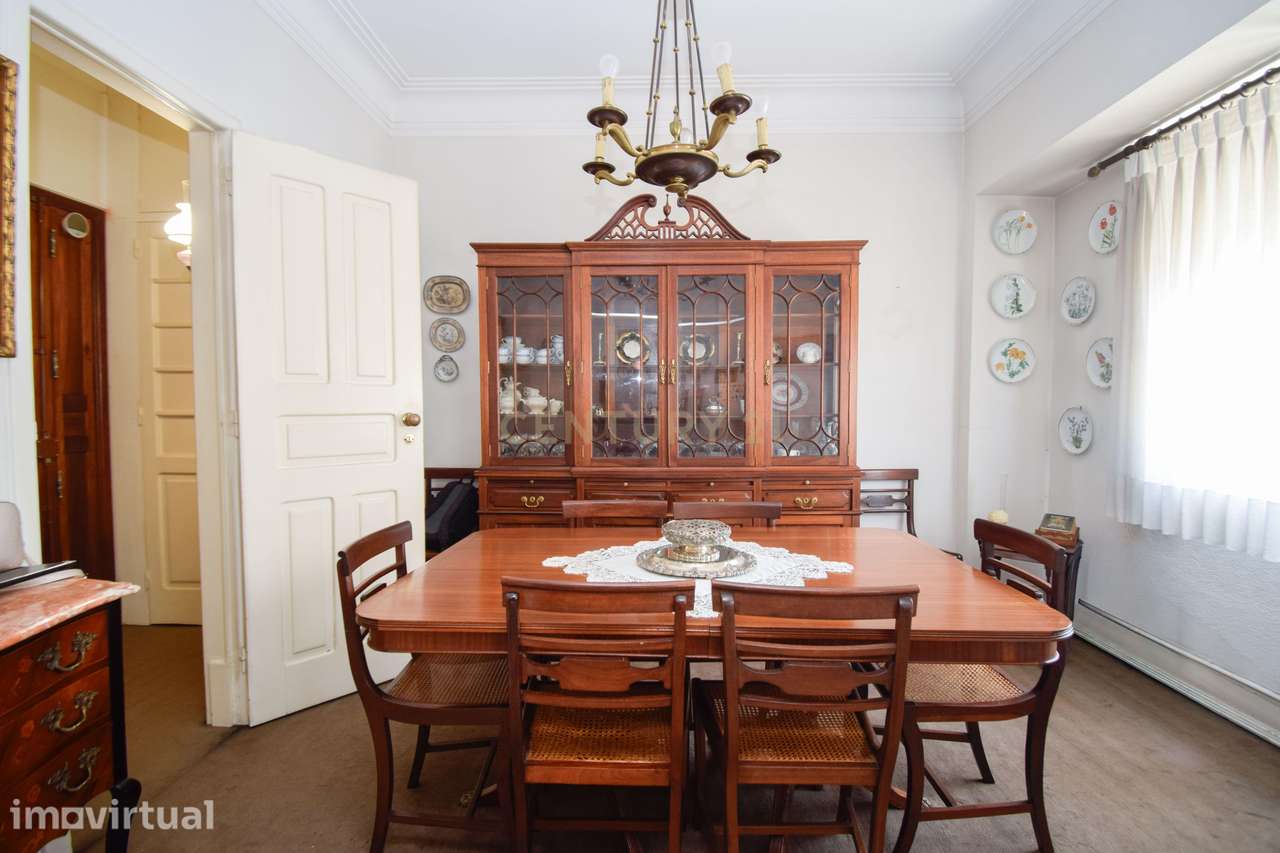 Apartamento T3 com Elevador, no Areeiro | Av. Roma| Campo Pequeno - Li - Grande imagem: 5/25