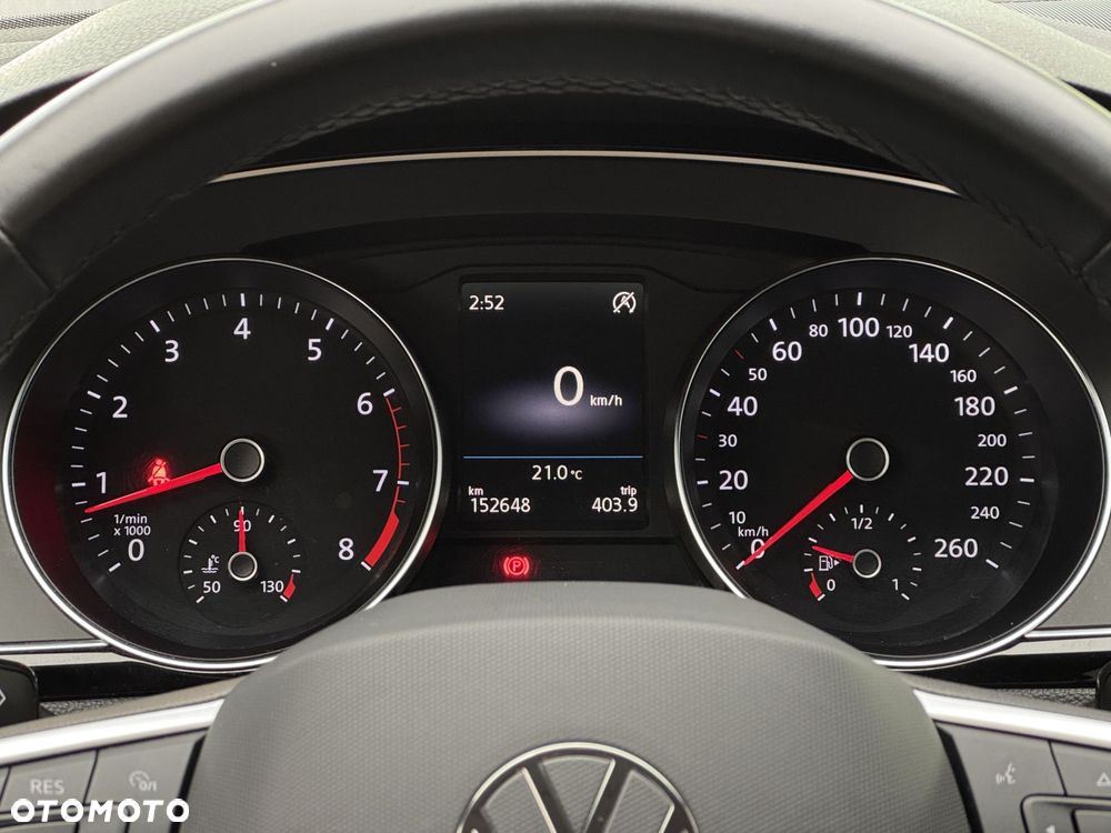 Volkswagen Passat - 18