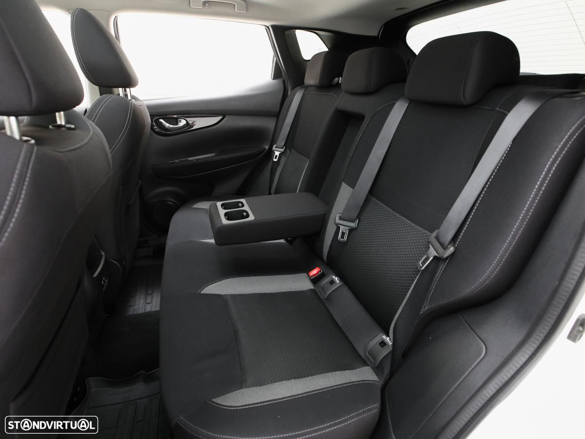Nissan Qashqai 1.5 dCi N-Connecta - 10