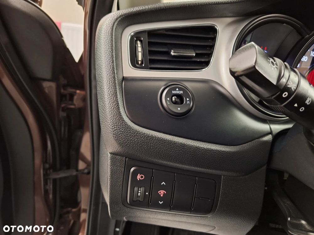 Kia Ceed 1.6 GDI Fifa World Cup Edition - 28