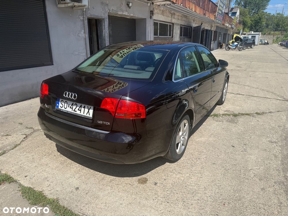 Audi A4 Limousine - 16